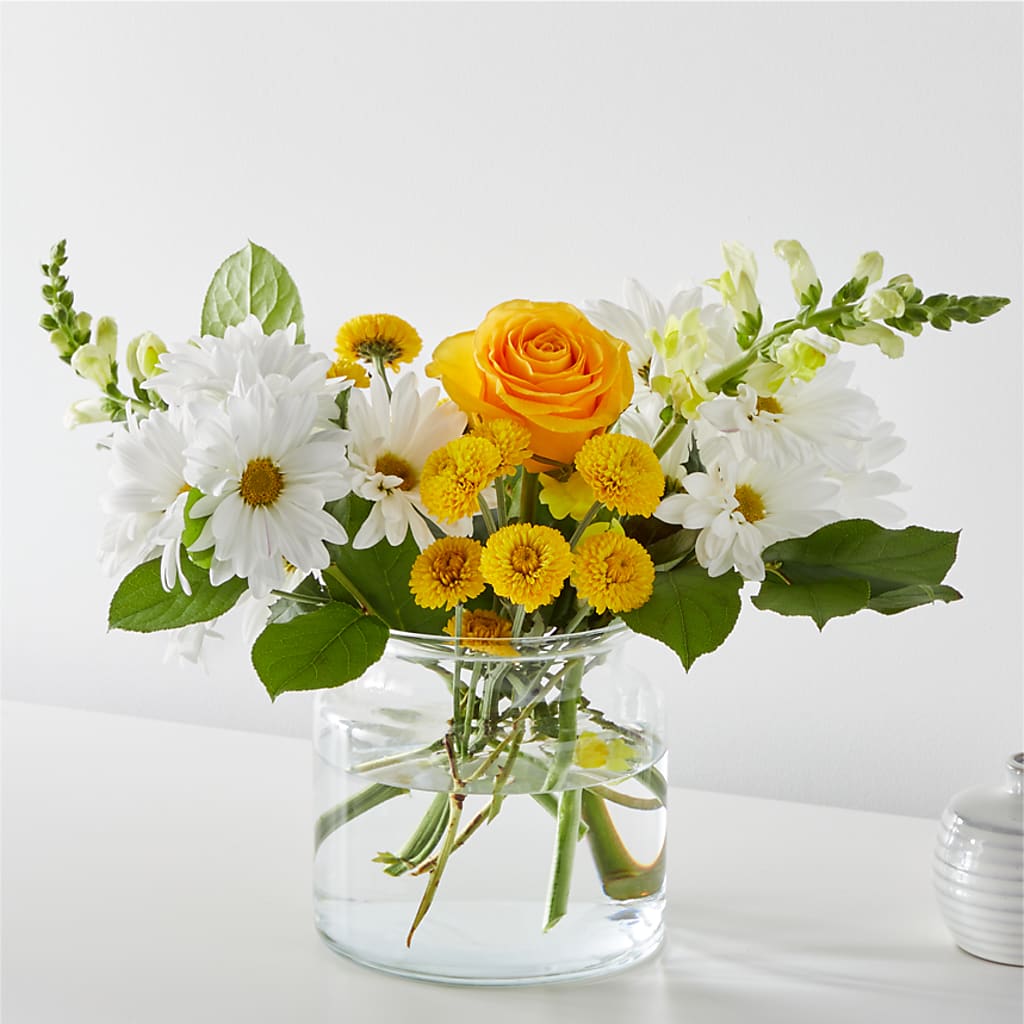 Sun Salutation Bouquet – BILLY'S WITTENBERG FLORAL, Wittenberg WI