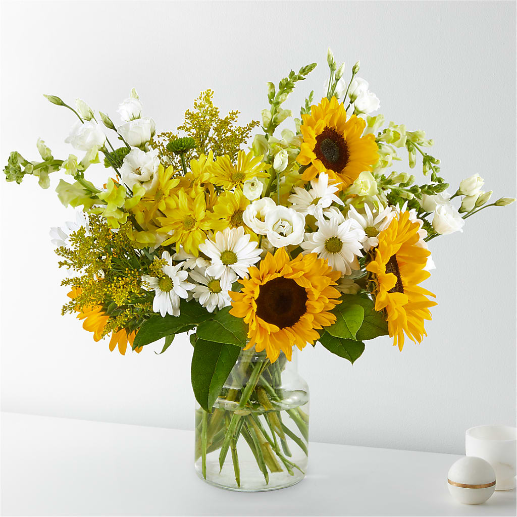 Hello Sunshine Bouquet – BILLY'S WITTENBERG FLORAL, Wittenberg WI