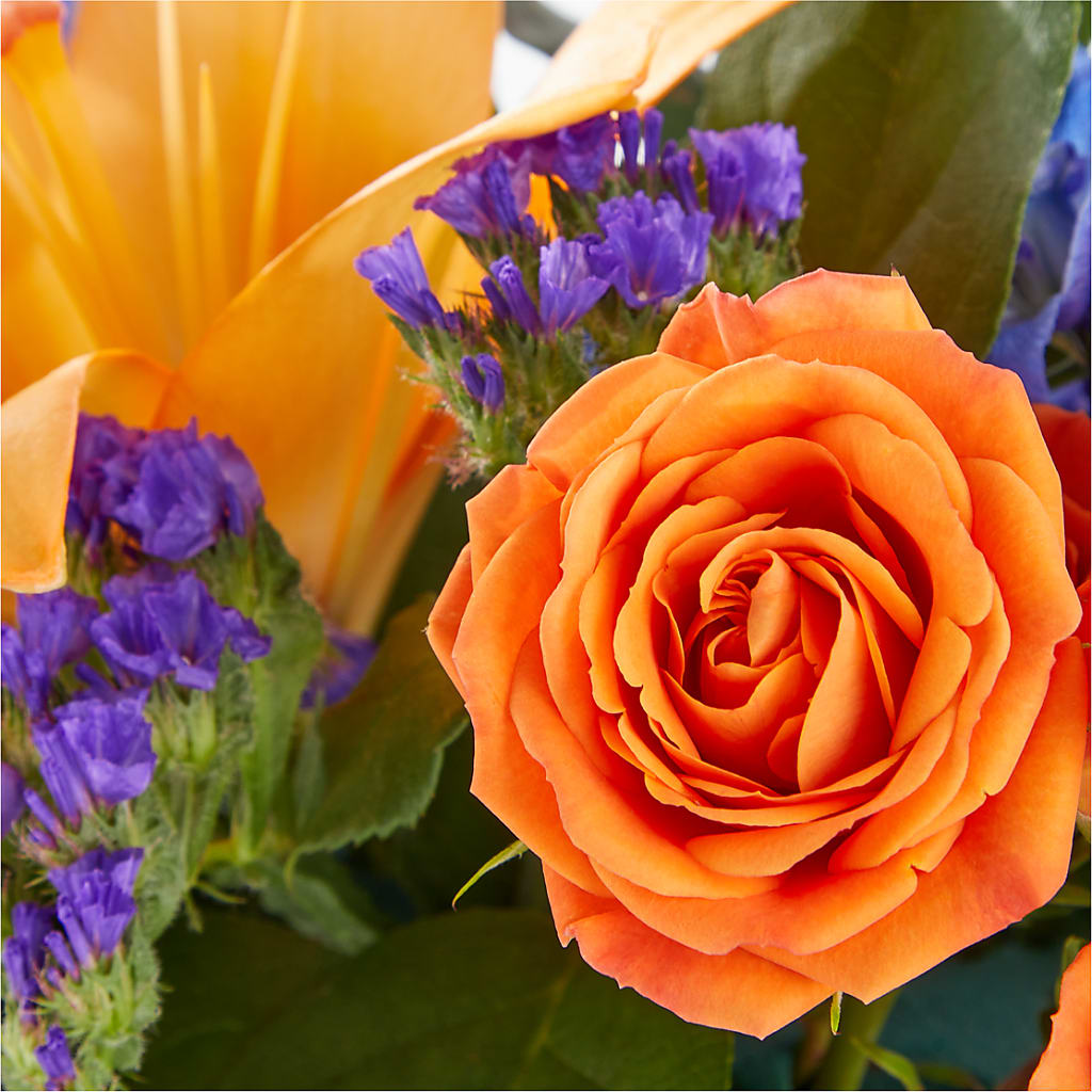 Radiant Citrus Box Bouquet – BILLY'S WITTENBERG FLORAL, Wittenberg WI