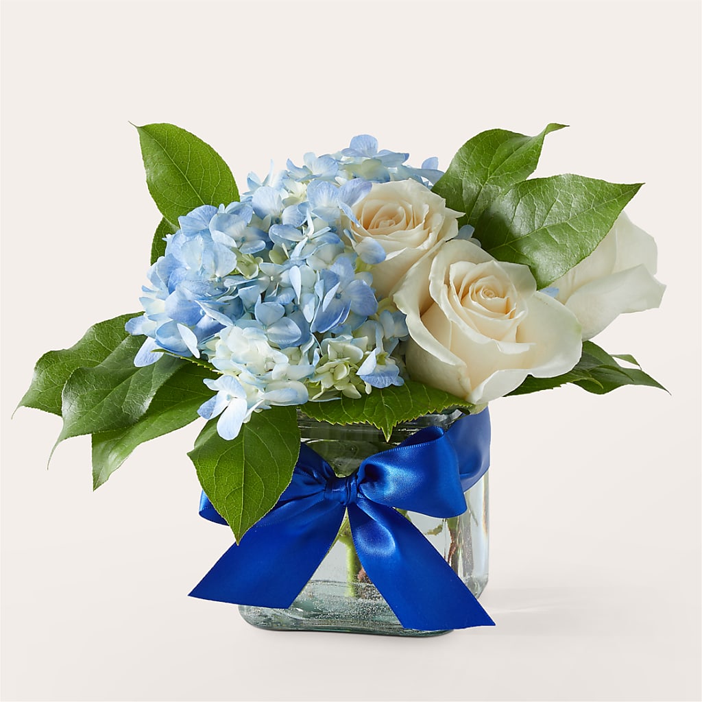Sky Blue Delight Bouquet – BILLY'S WITTENBERG FLORAL, Wittenberg WI