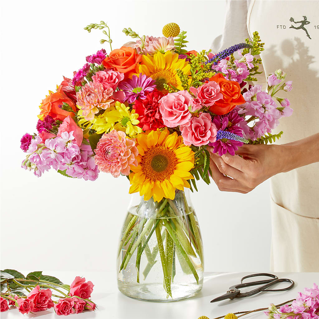Cue the Confetti - A Florist Original – BILLY'S WITTENBERG FLORAL, Wittenberg WI