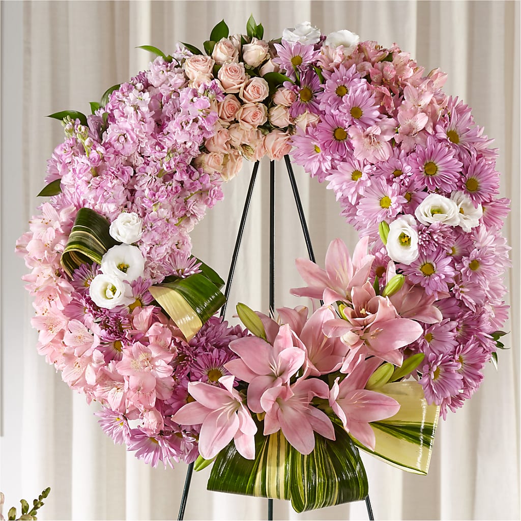 Gift of Warmth Wreath – BILLY'S WITTENBERG FLORAL, Wittenberg WI