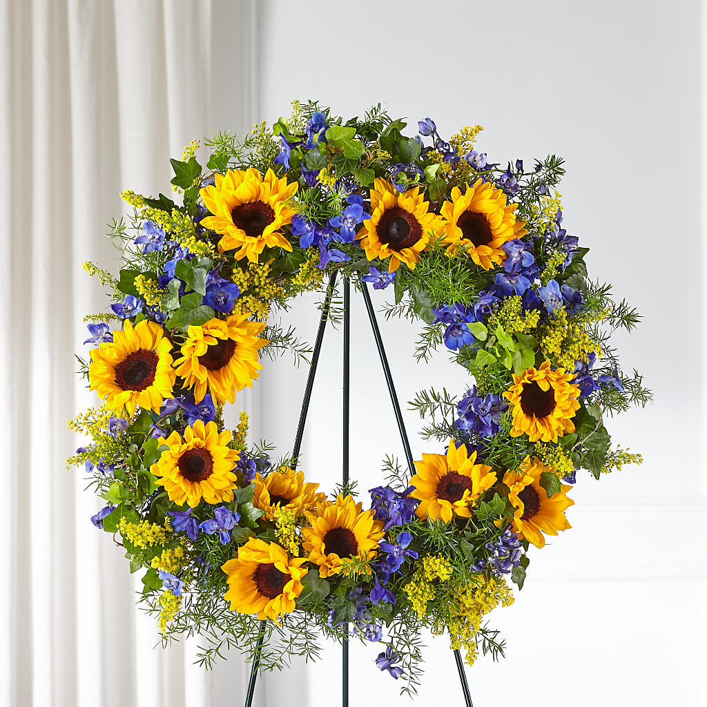 Bright Rays Wreath – BILLY'S WITTENBERG FLORAL, Wittenberg WI