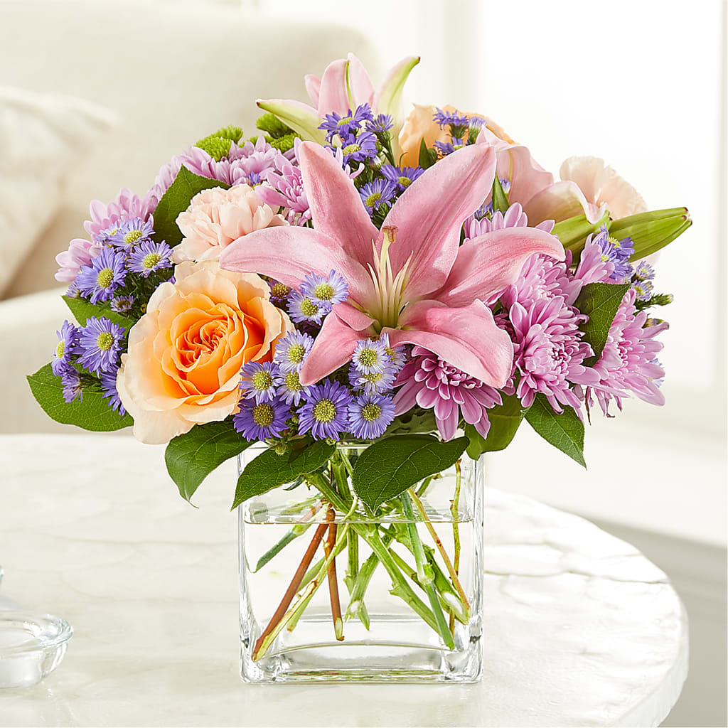Delicate Details Bouquet – BILLY'S WITTENBERG FLORAL, Wittenberg WI