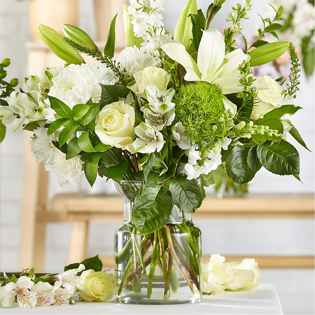 Classic Ivory – A Florist Original – BILLY'S WITTENBERG FLORAL, Wittenberg WI