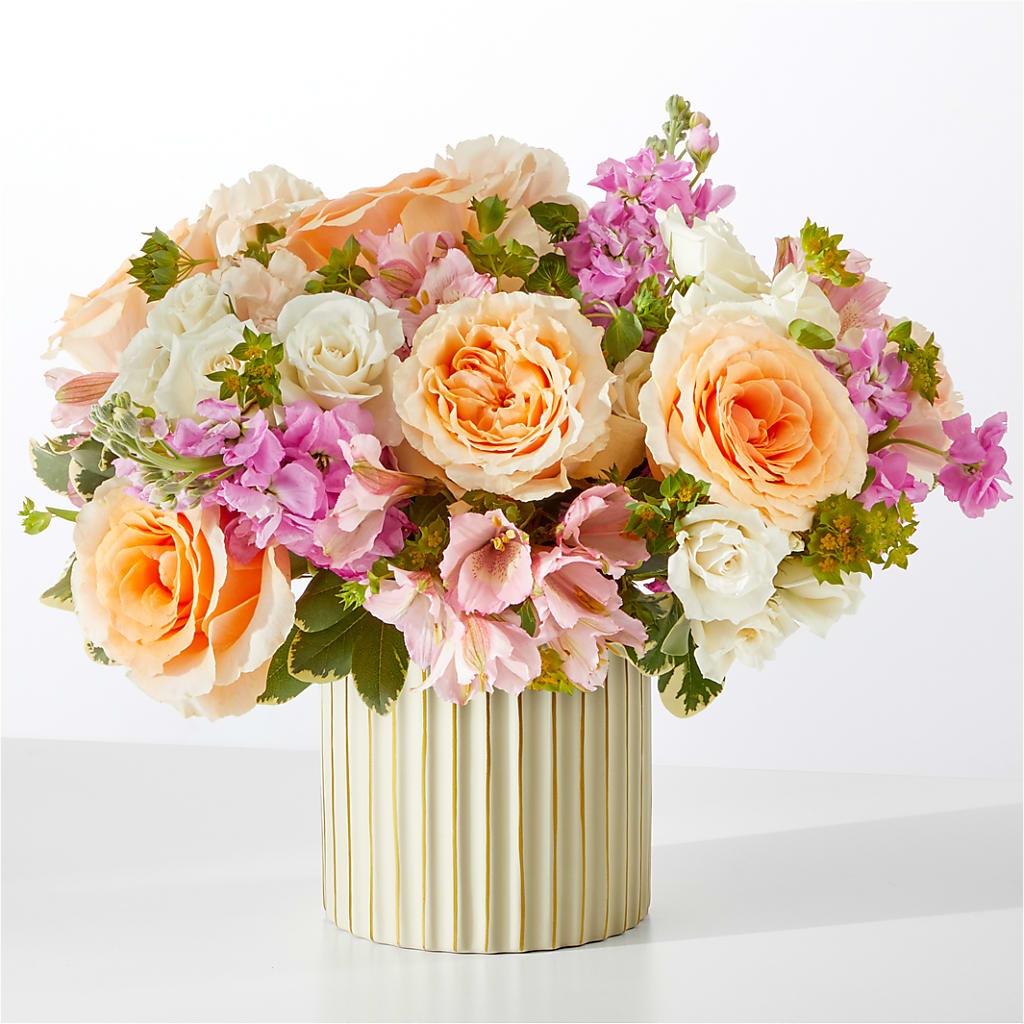 Paradise Bouquet with Ivory Vase – BILLY'S WITTENBERG FLORAL, Wittenberg WI