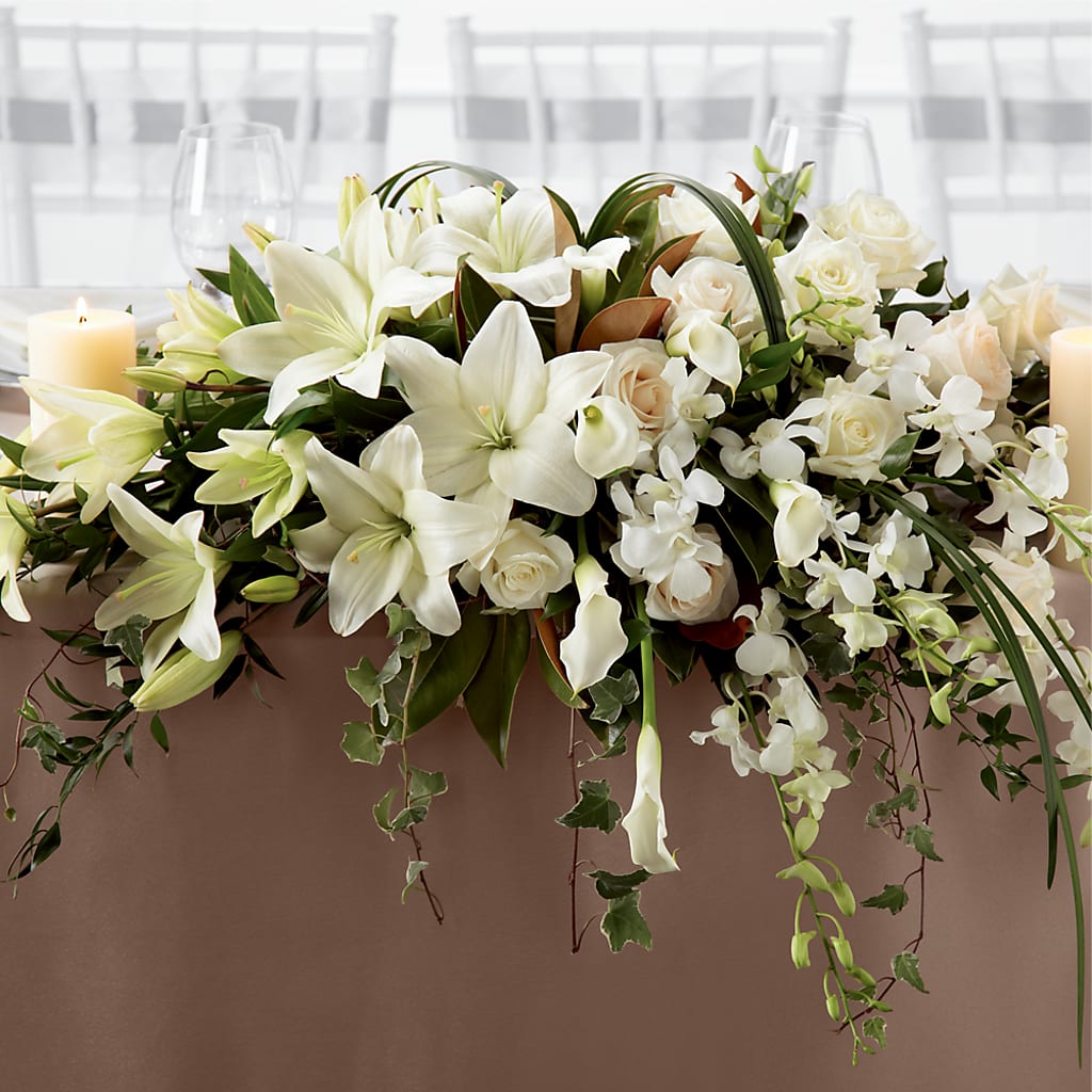 White Linen Arrangement – BILLY'S WITTENBERG FLORAL, Wittenberg WI