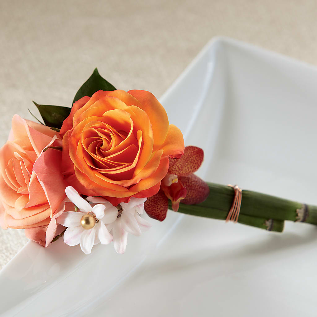 Sunset Dream Boutonniere – BILLY'S WITTENBERG FLORAL, Wittenberg WI