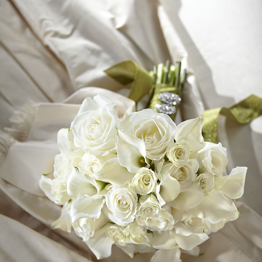 Serene Highness Bouquet – BILLY'S WITTENBERG FLORAL, Wittenberg WI