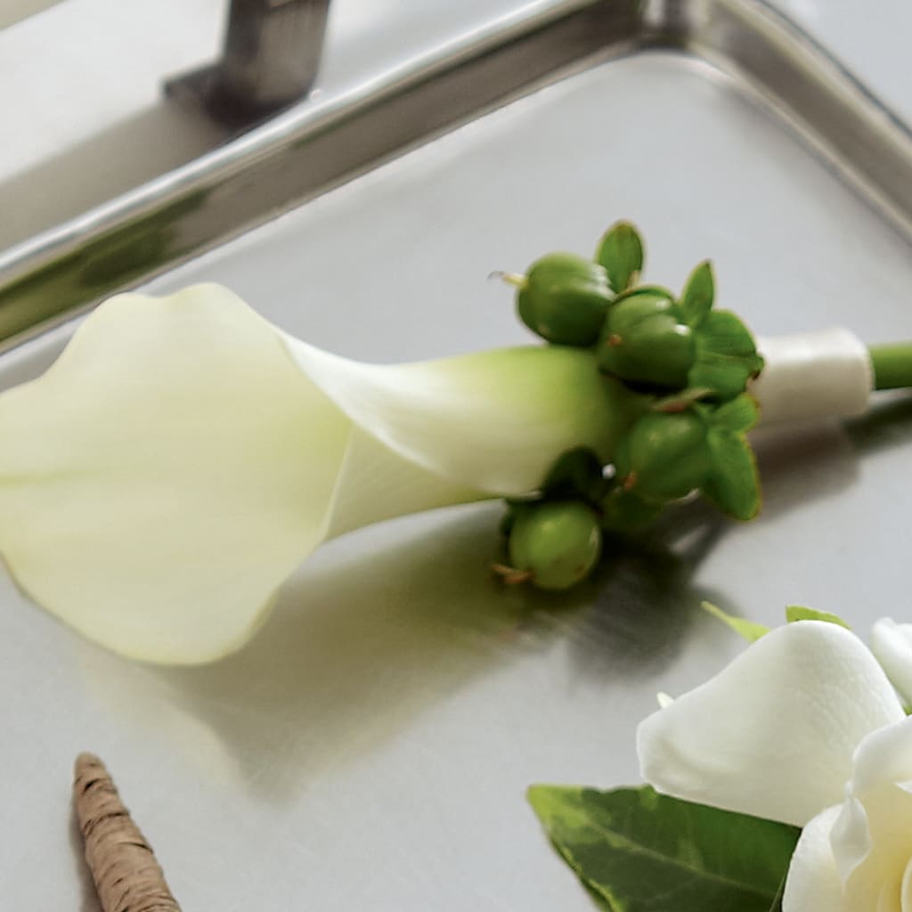 White Calla Boutonniere – BILLY'S WITTENBERG FLORAL, Wittenberg WI