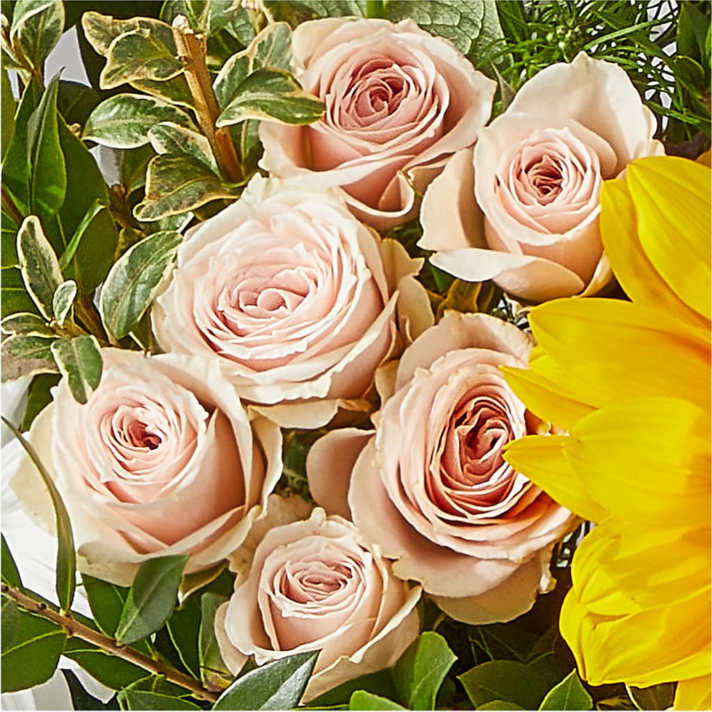The Good Life Bouquet – BILLY'S WITTENBERG FLORAL, Wittenberg WI