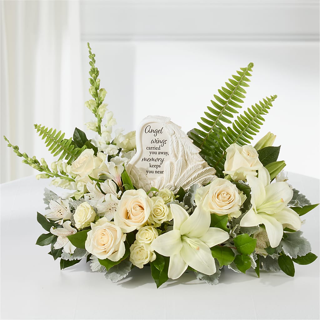 Holding You Close Arrangement – BILLY'S WITTENBERG FLORAL, Wittenberg WI