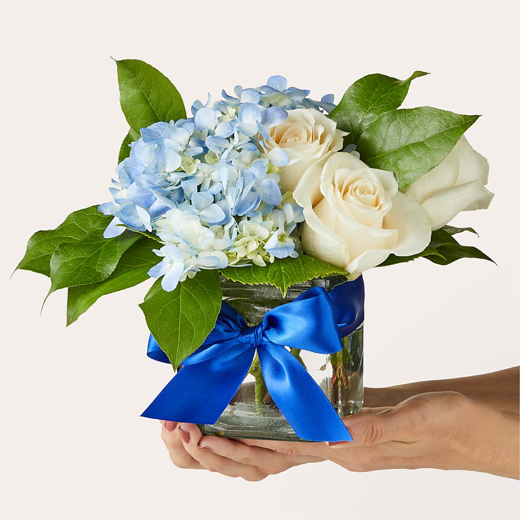 Sky Blue Delight Bouquet – BILLY'S WITTENBERG FLORAL, Wittenberg WI