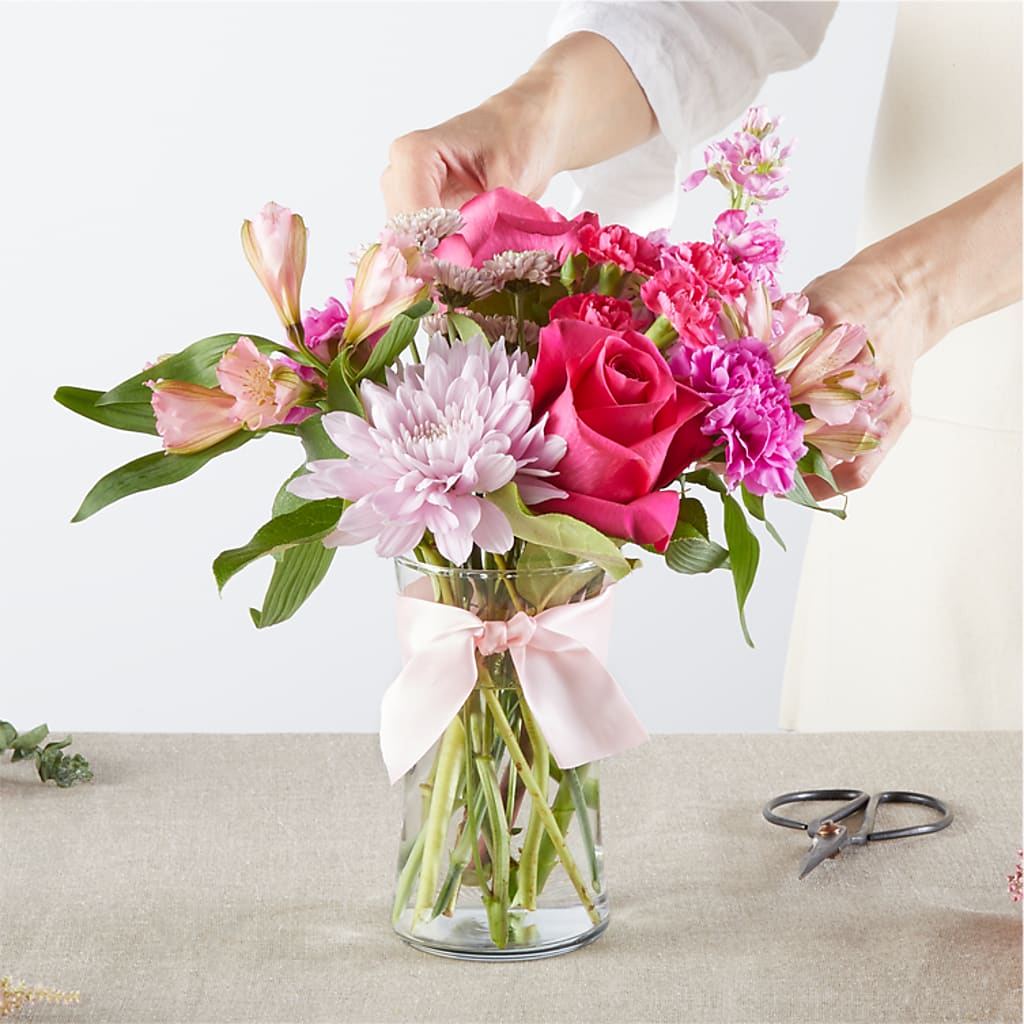 Pink Ribbon - A Florist Original – BILLY'S WITTENBERG FLORAL, Wittenberg WI