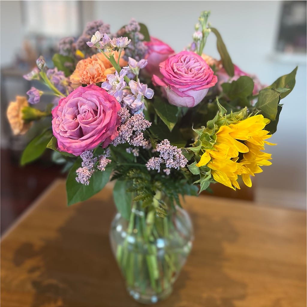 Yellow Brick Road Bouquet – BILLY'S WITTENBERG FLORAL, Wittenberg WI