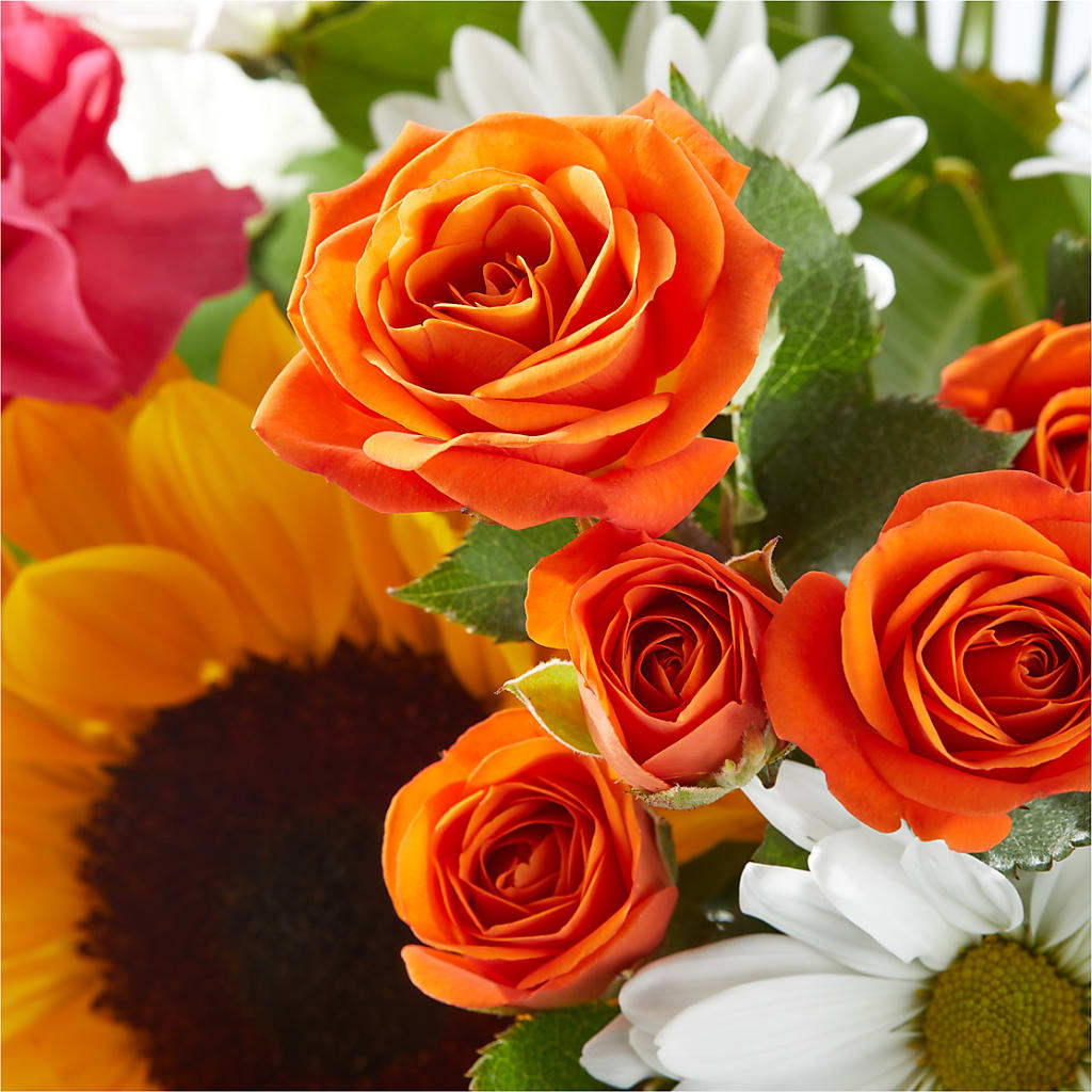 Sun-drenched Blooms Bouquet – BILLY'S WITTENBERG FLORAL, Wittenberg WI