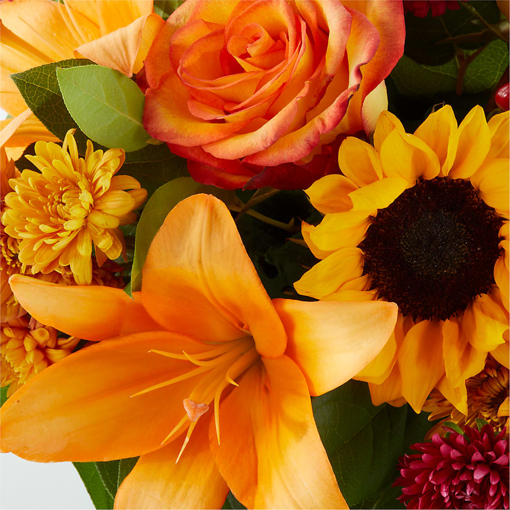 Grateful Centerpiece – BILLY'S WITTENBERG FLORAL, Wittenberg WI