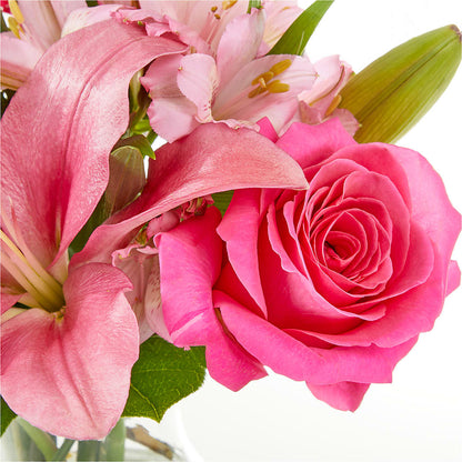 Lots of Love Bouquet – BILLY'S WITTENBERG FLORAL, Wittenberg WI