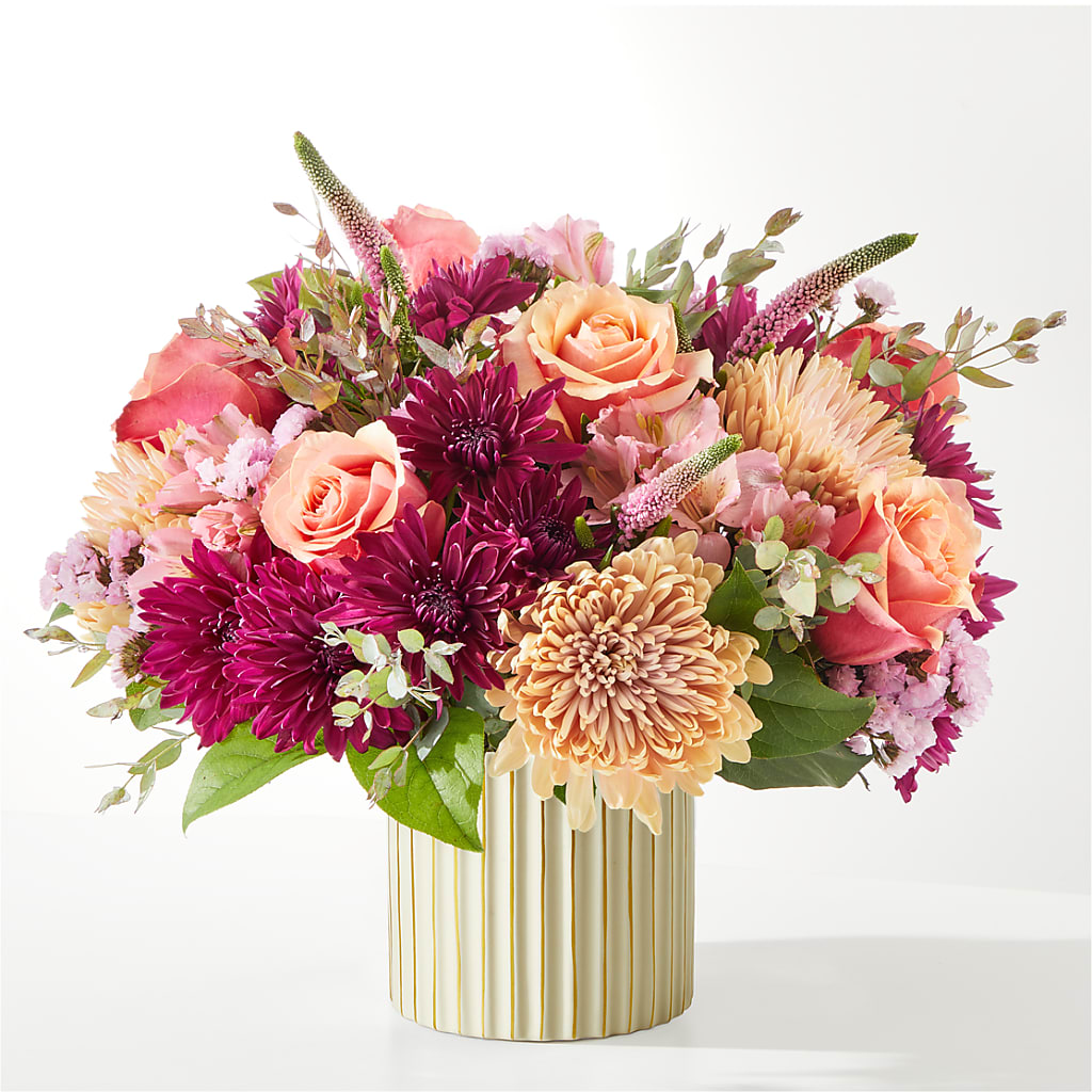 Berry Cobbler Bouquet with Ivory Vase – BILLY'S WITTENBERG FLORAL, Wittenberg WI