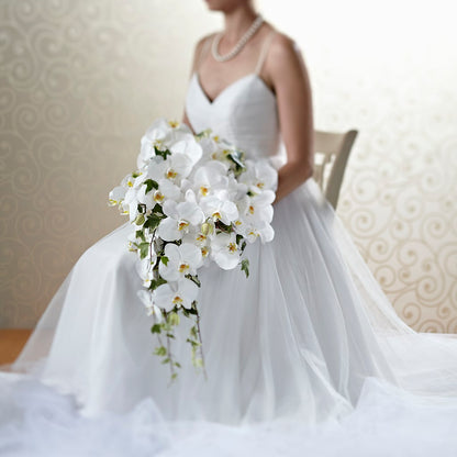 Classic White Bouquet – BILLY'S WITTENBERG FLORAL, Wittenberg WI