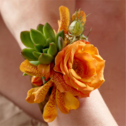 Irresistible Love Wrist Corsage – BILLY'S WITTENBERG FLORAL, Wittenberg WI