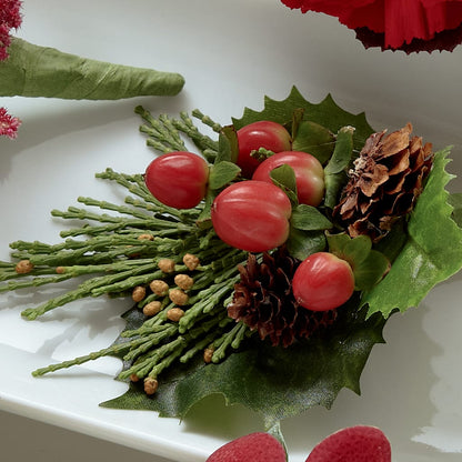 Red Berry Boutonniere – BILLY'S WITTENBERG FLORAL, Wittenberg WI