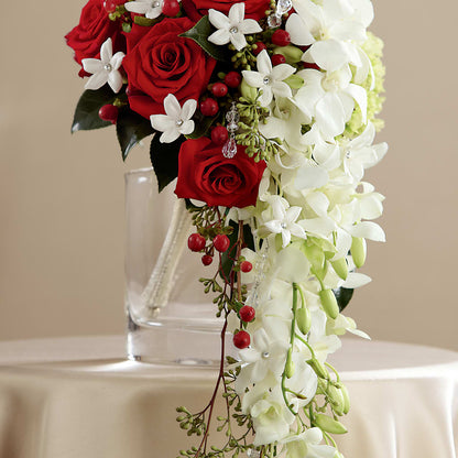 Here Comes the Bride Bouquet – BILLY'S WITTENBERG FLORAL, Wittenberg WI